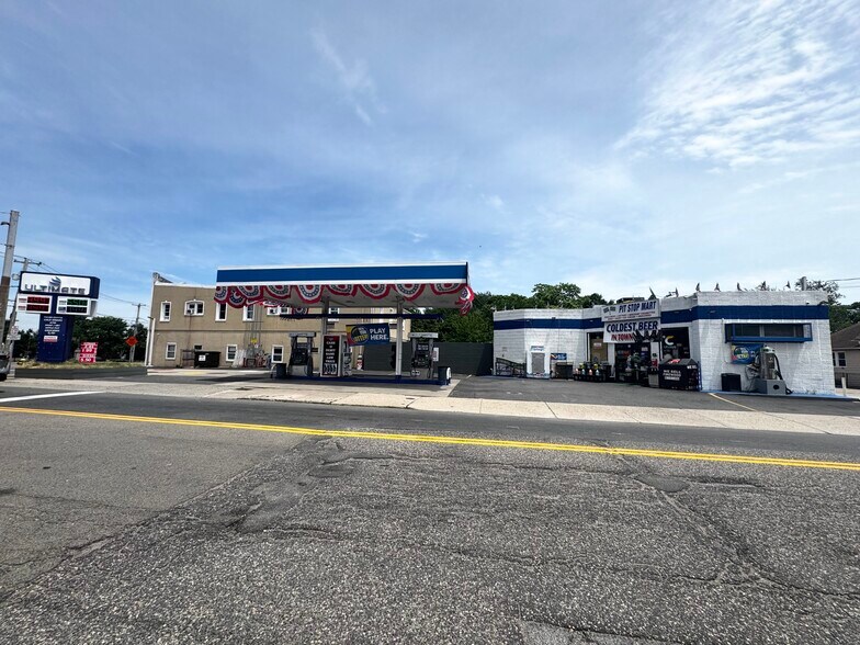 270 W Main St, Patchogue, NY à vendre - Photo de l’immeuble – Image 3 sur 22