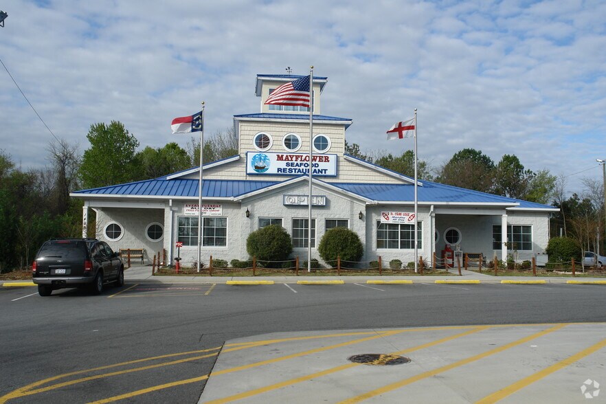 1493 Concord Pky, Concord, NC à louer - Photo principale – Image 1 sur 2
