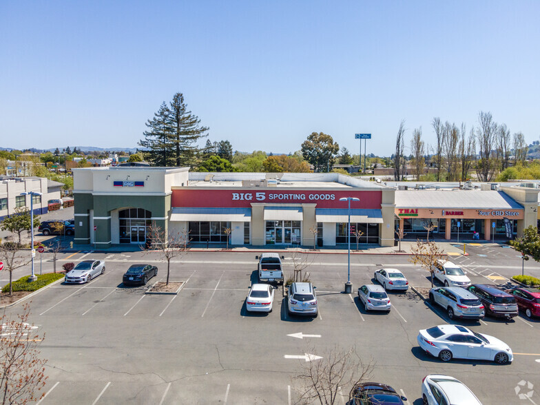 101-179 N Mcdowell Blvd, Petaluma, CA à louer - Photo de l’immeuble – Image 1 sur 4