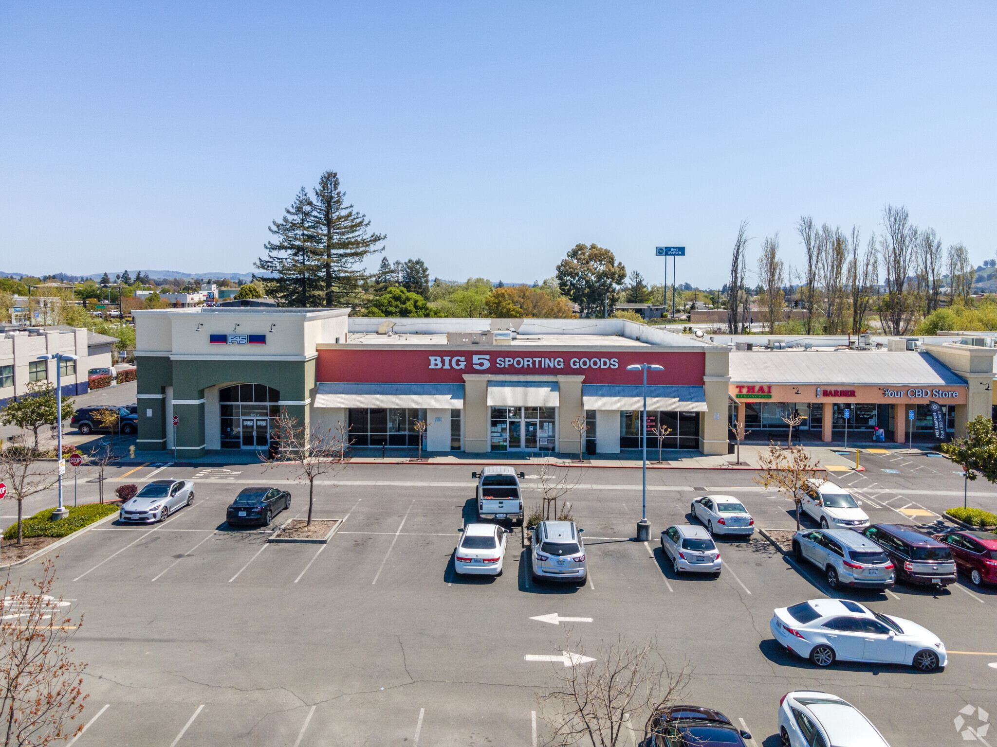 101-179 N Mcdowell Blvd, Petaluma, CA à louer Photo de l’immeuble– Image 1 sur 5
