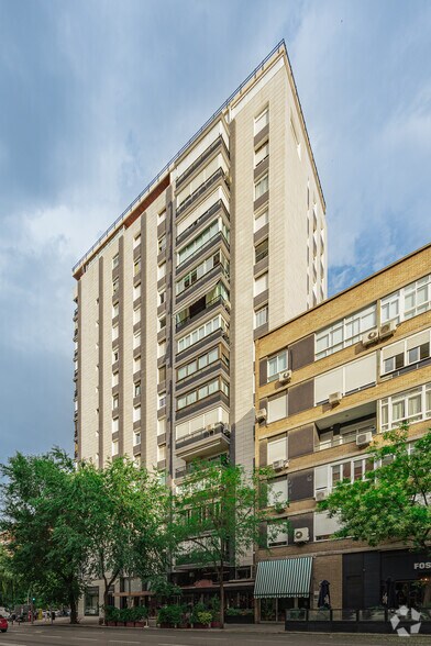 Paseo de la Habana, 15, Madrid, Madrid à louer - Photo de l’immeuble – Image 2 sur 3