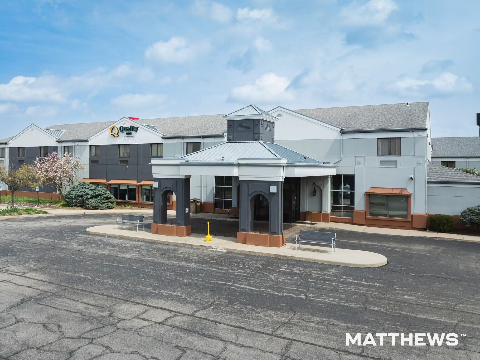 10621 Fremont Pike, Perrysburg, OH à vendre Photo de l’immeuble– Image 1 sur 4