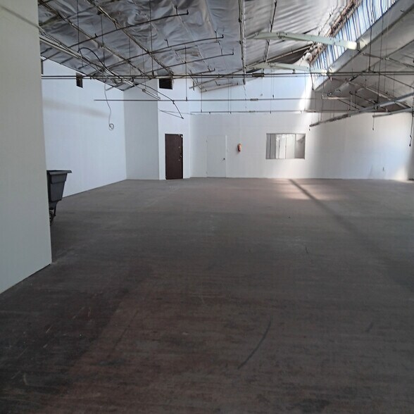 1030 Maple Ave, Los Angeles, CA à louer - Photo intérieure – Image 3 sur 9
