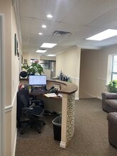 150-33 14th Ave, Whitestone, NY à louer Photo de l’immeuble– Image 2 sur 9