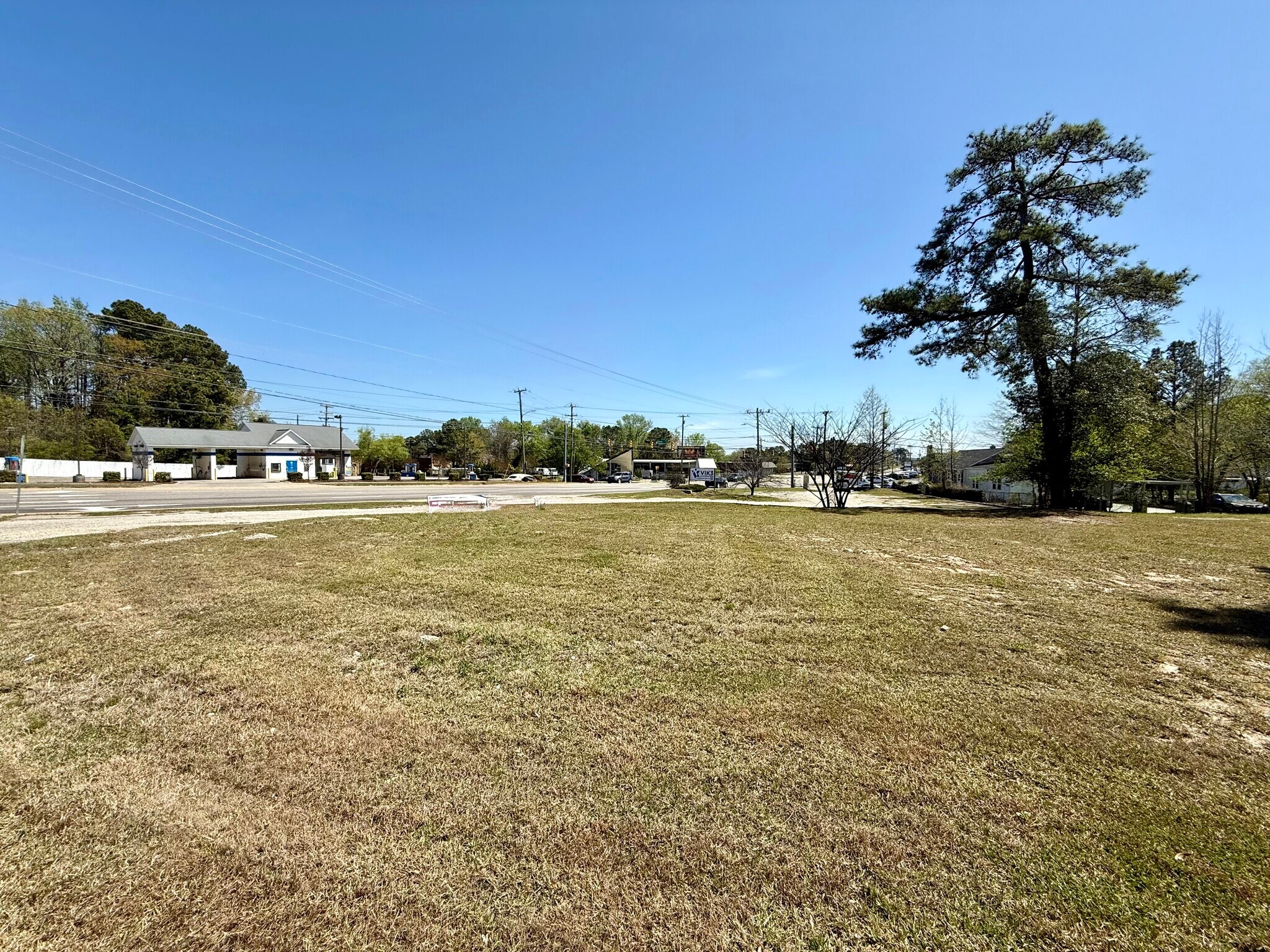 1021 Bragg Blvd, Fayetteville, NC à vendre Photo de l’immeuble– Image 1 sur 7
