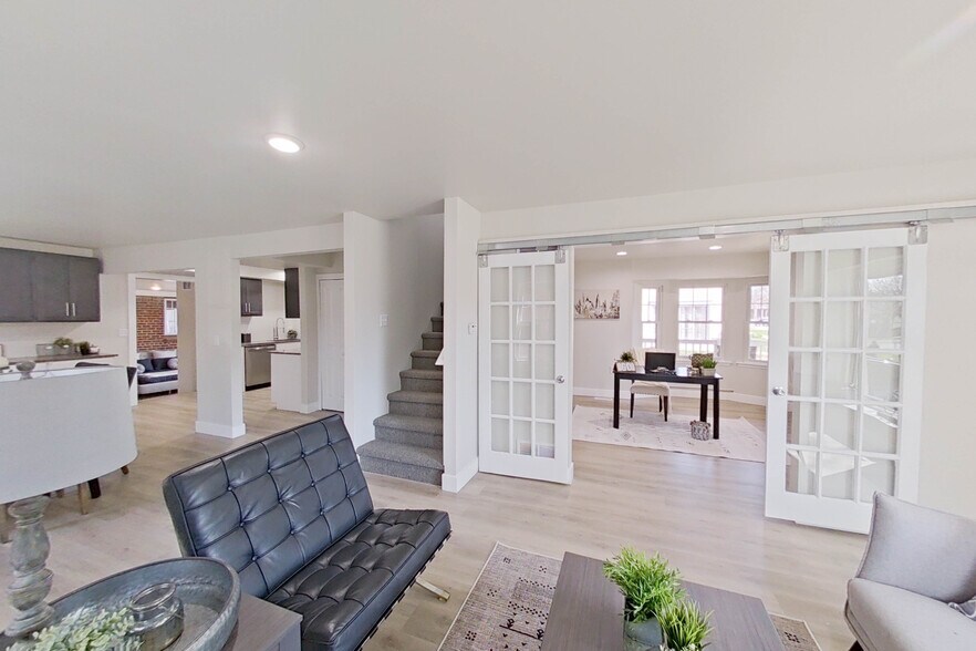 695 Livernois St, Ferndale, MI à vendre - Photo intérieure – Image 3 sur 25