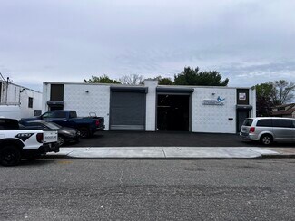 Plus de détails pour 374-376 Neptune Ave, West Babylon, NY - Industriel/Logistique à louer