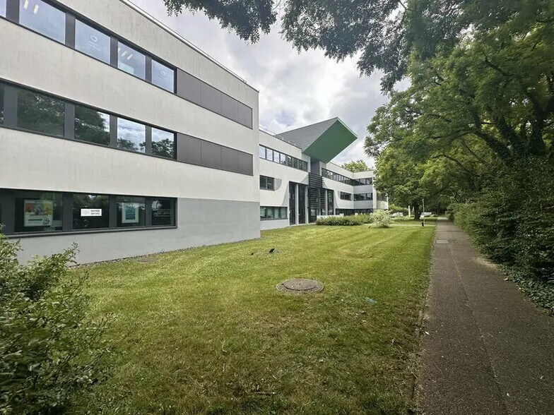 Bureau dans Strasbourg à louer - Photo de l’immeuble – Image 3 sur 12
