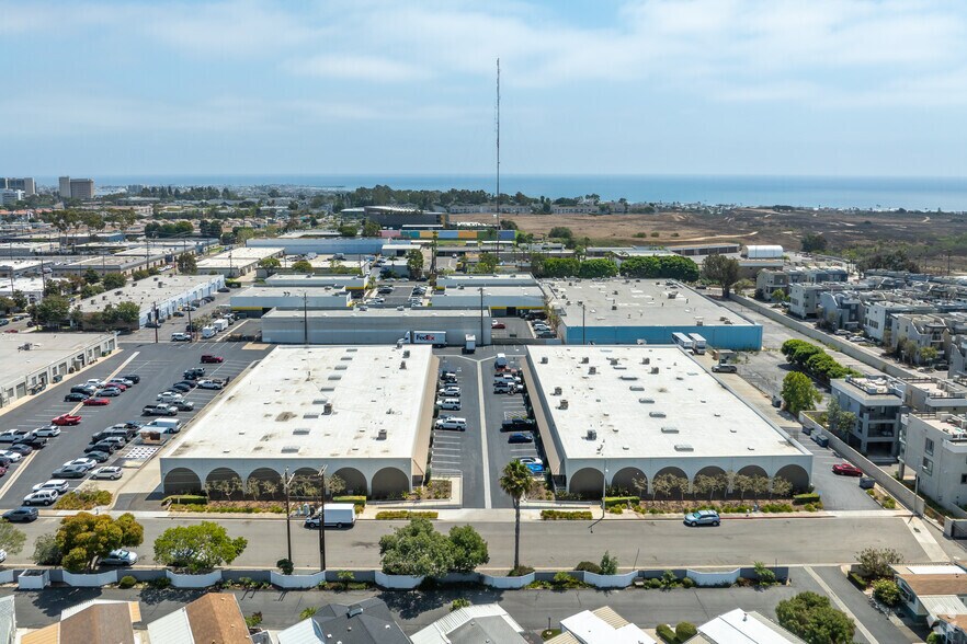 921-937 Newhall St, Costa Mesa, CA à louer - Aérien – Image 3 sur 5