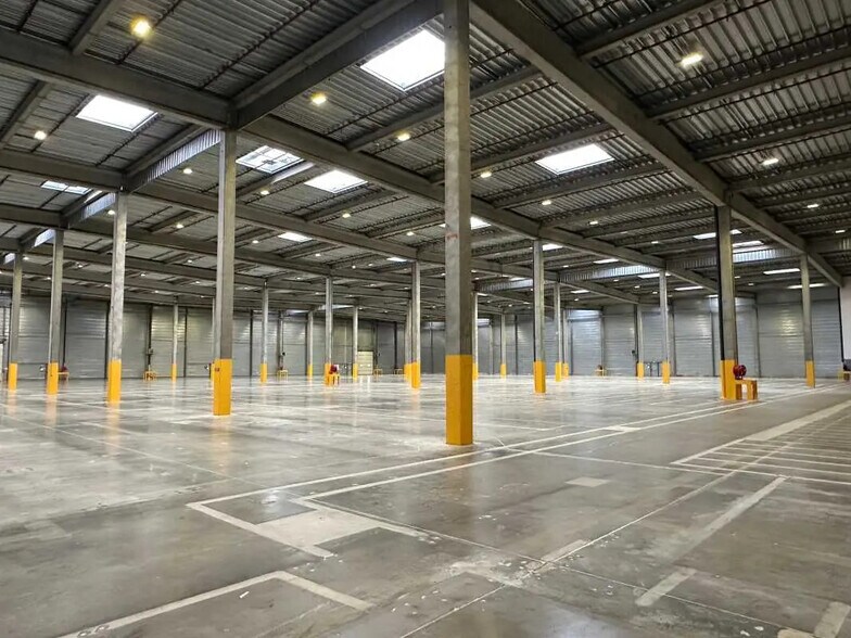 Bureau dans Saint-Quentin-Fallavier à louer - Photo intérieure – Image 1 sur 6