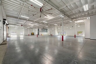 28721 Canwood St, Agoura Hills, CA à louer Photo intérieure– Image 2 sur 5