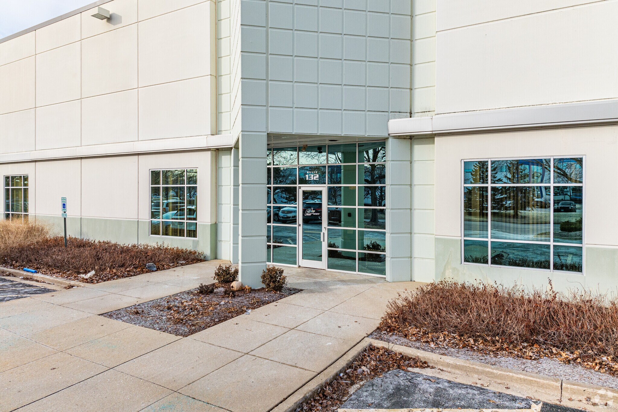 2012 Corporate Ln, Naperville, IL à louer Photo de l’immeuble– Image 1 sur 14