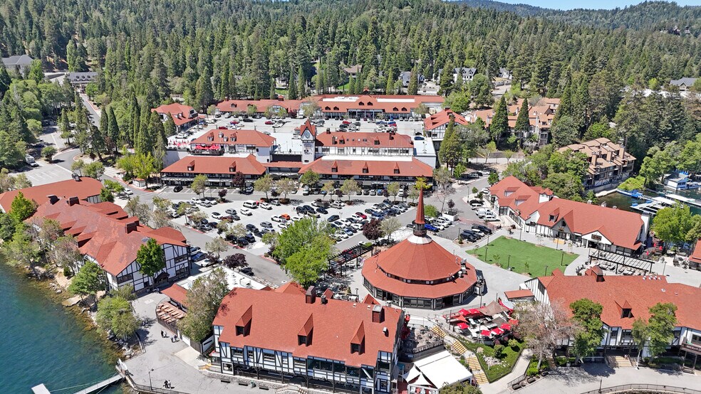28200 Hwy 189, Lake Arrowhead, CA à louer - Photo de l’immeuble – Image 2 sur 50