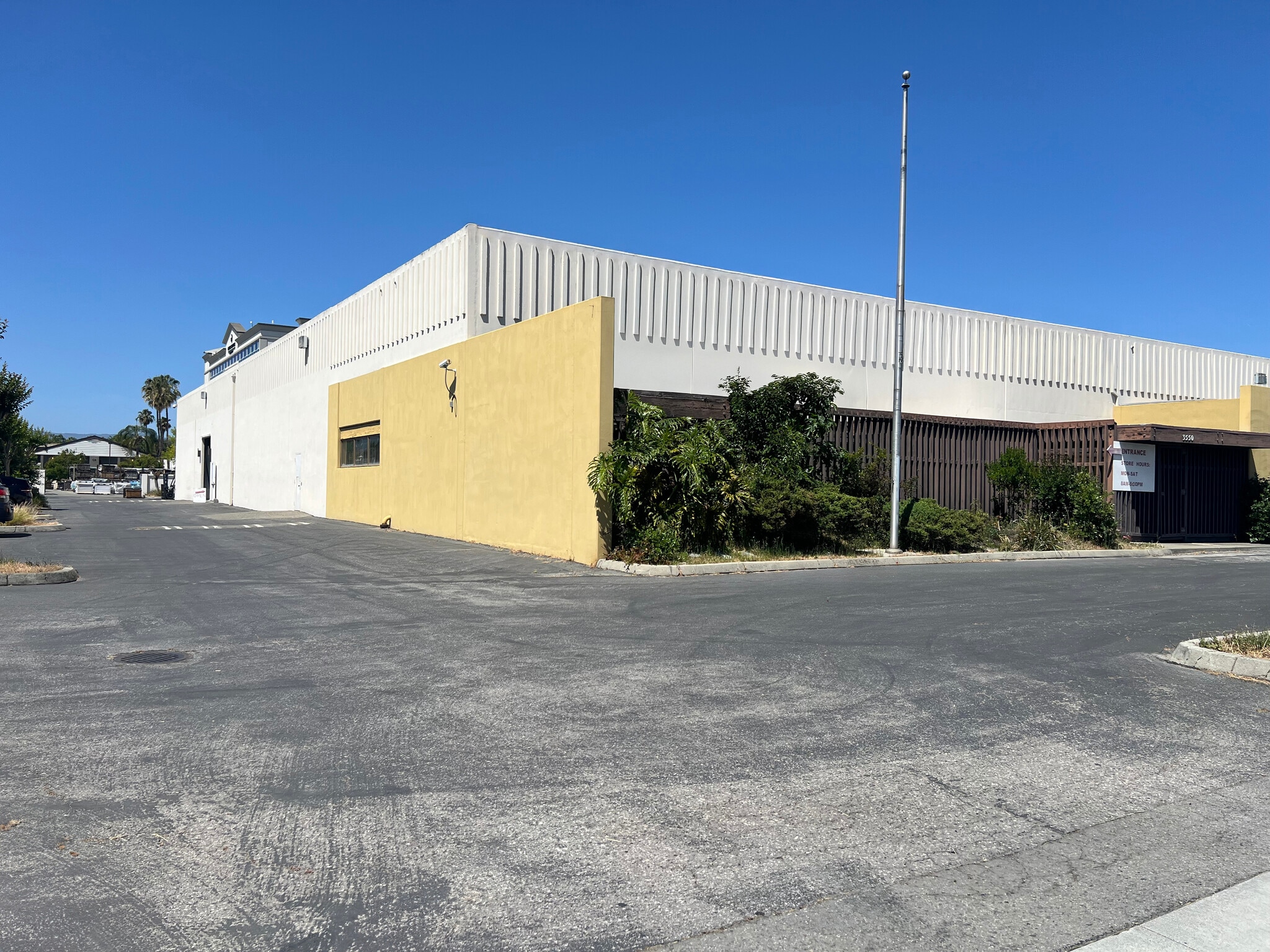 3550 Thomas Rd, Santa Clara, CA à louer Photo intérieure– Image 1 sur 2