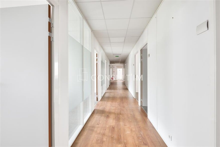 Bureau dans Suresnes à vendre - Photo intérieure – Image 1 sur 8