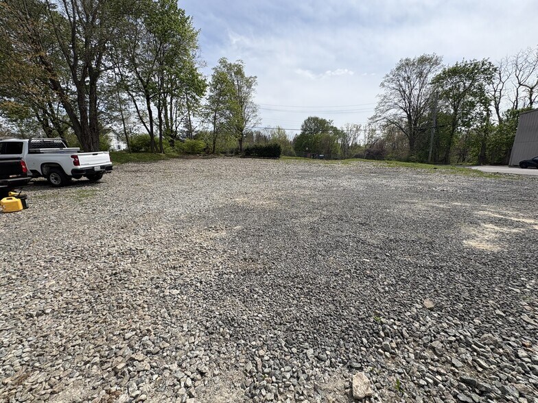 35-39 Kiscona Rd, Mount Kisco, NY à louer - Photo de l’immeuble – Image 3 sur 3