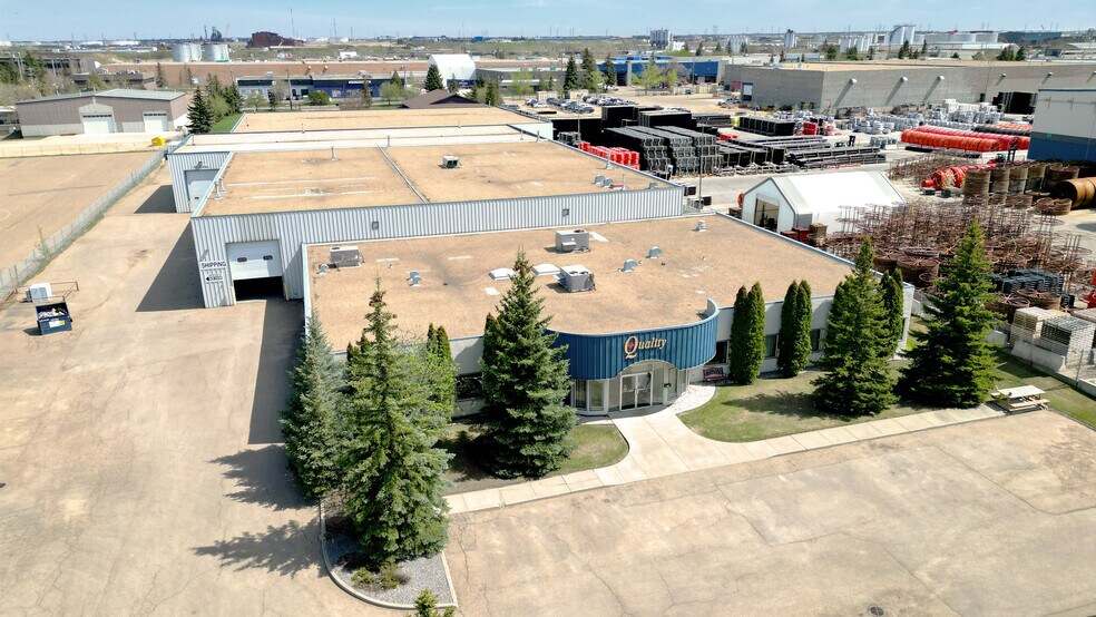 9285 49 St NW, Edmonton, AB à vendre - Photo de l’immeuble – Image 2 sur 17