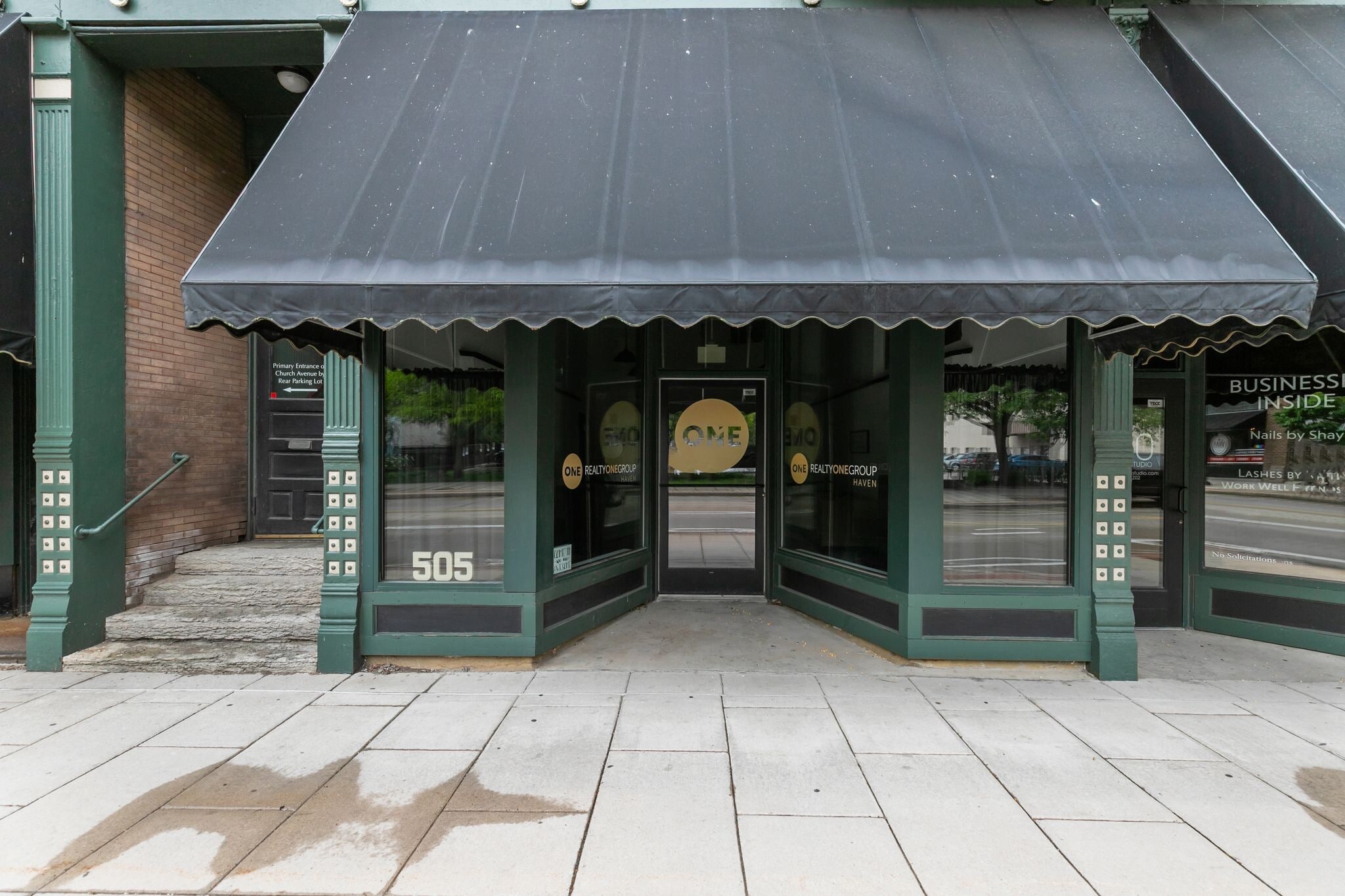 505 N Main St, Oshkosh, WI à louer Photo de l’immeuble– Image 1 sur 22