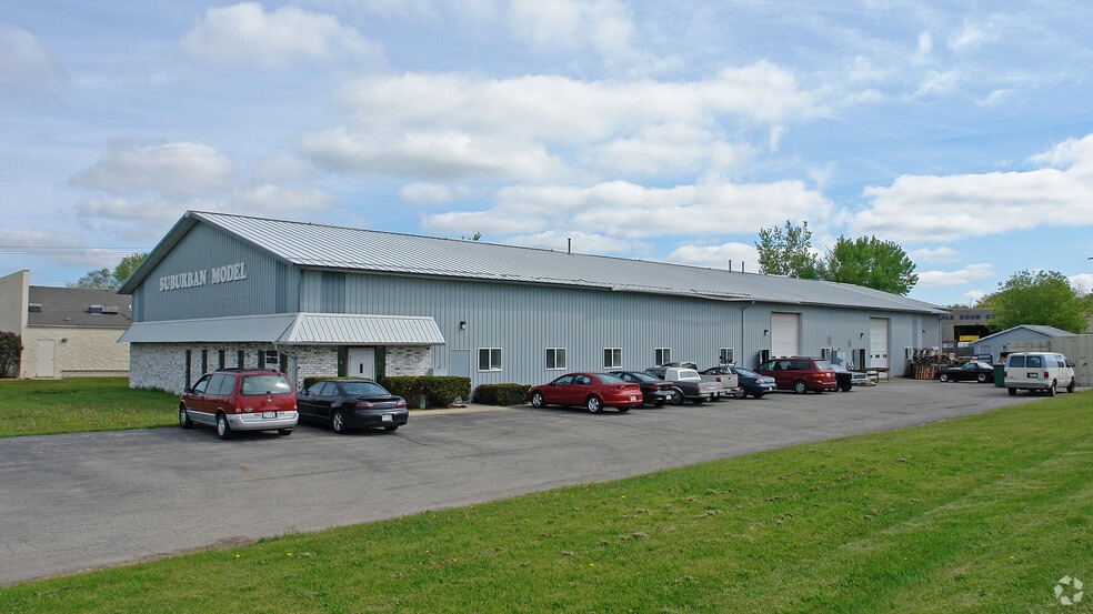 W233 S7180 Vernon Ln, Big Bend, WI à louer - Photo principale – Image 1 sur 4