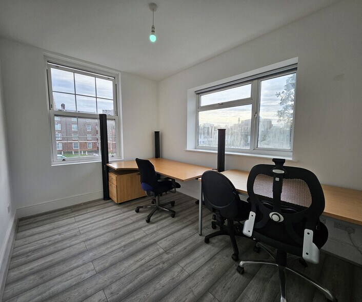 166 London Rd, Morden à louer - Photo intérieure – Image 2 sur 13