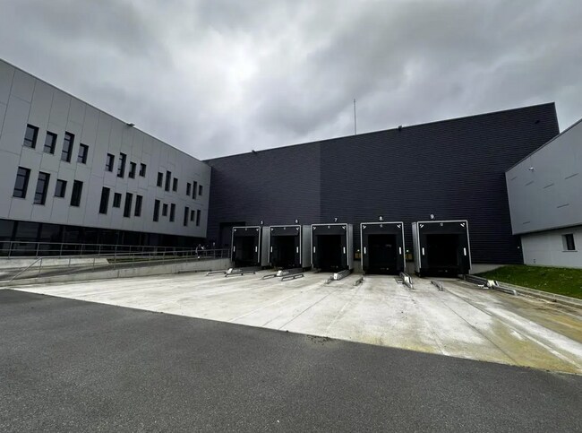 Plus de détails pour Industriel/Logistique à louer