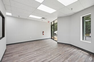 2660 Holcomb Bridge Rd, Roswell, GA à louer Photo intérieure– Image 2 sur 7