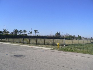 Plus de détails pour Gifford Ave, San Bernardino, CA - Terrain à louer