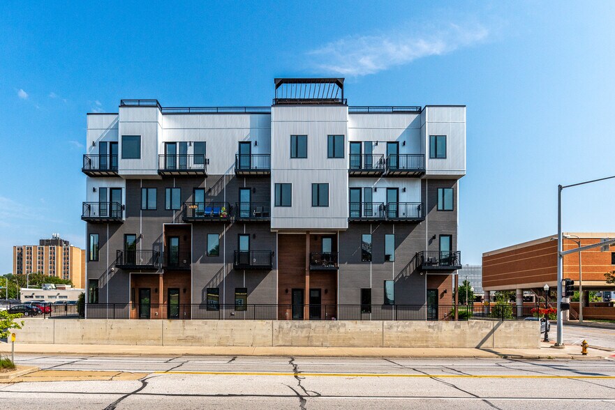 400 W River Dr, Davenport, IA à vendre - Photo de l’immeuble – Image 3 sur 7