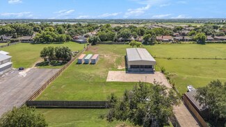 Plus de détails pour 124 S Nolan River Rd, Cleburne, TX - Local d'activités à louer