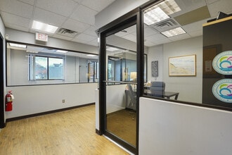 10 E Willow St, Millburn, NJ à louer Photo intérieure– Image 1 sur 45