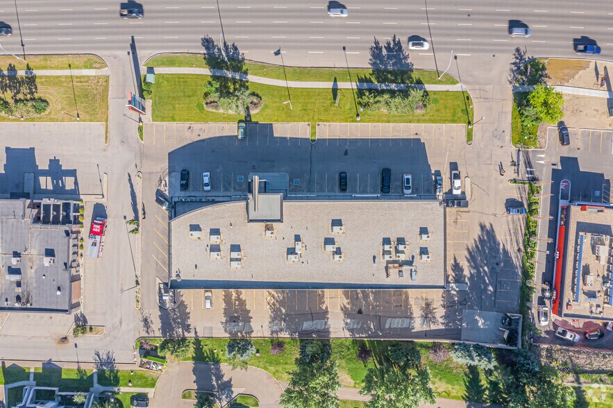 4628-4640 Calgary Trl NW, Edmonton, AB à louer - Aérien – Image 2 sur 5