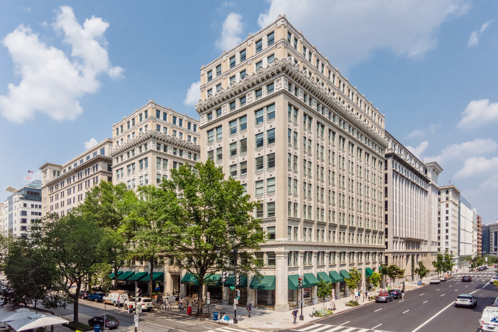 805 15th St NW, Washington, DC à louer Photo principale– Image 1 sur 8