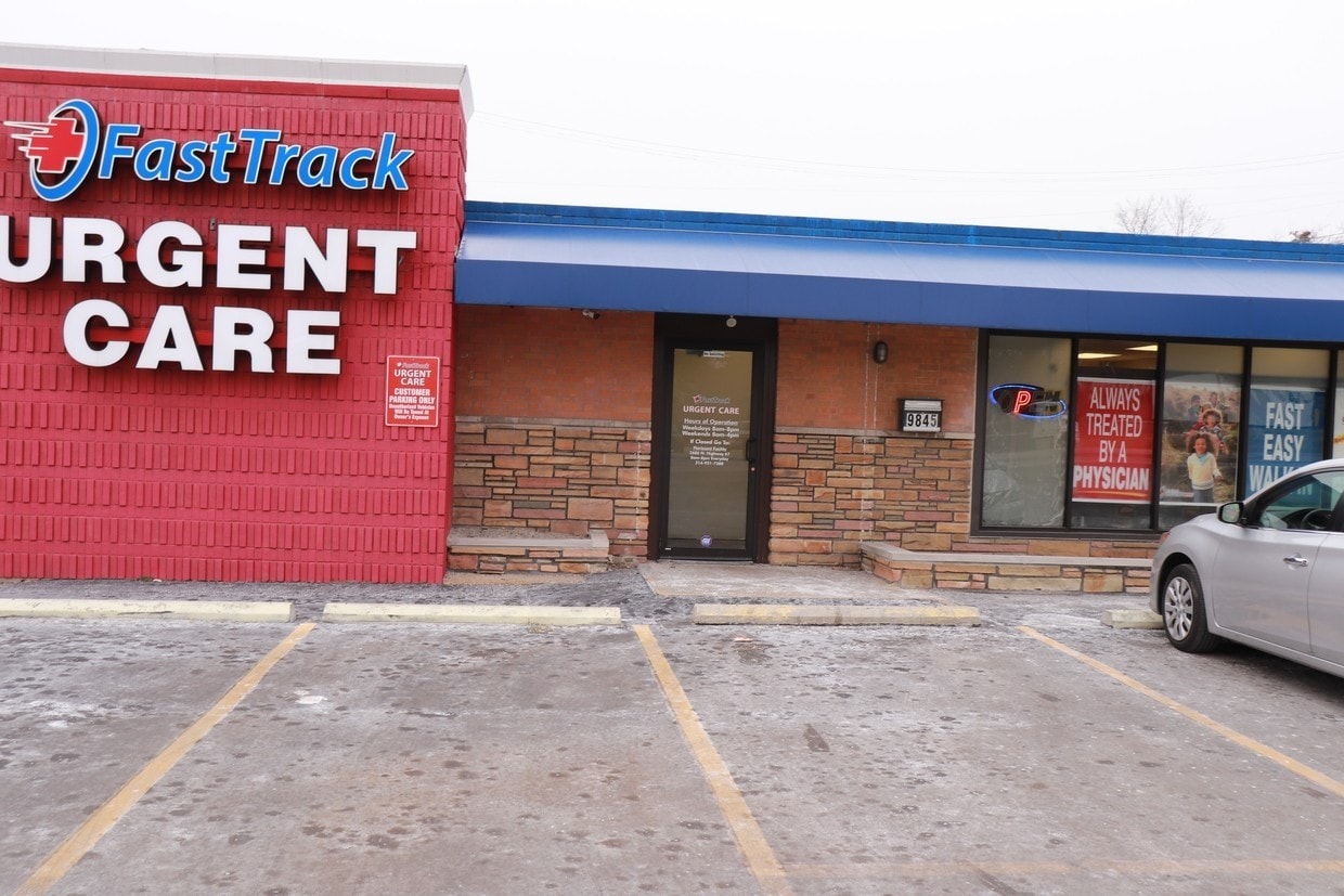 9845 W Florissant Ave, Saint Louis, MO à louer Photo principale– Image 1 sur 7