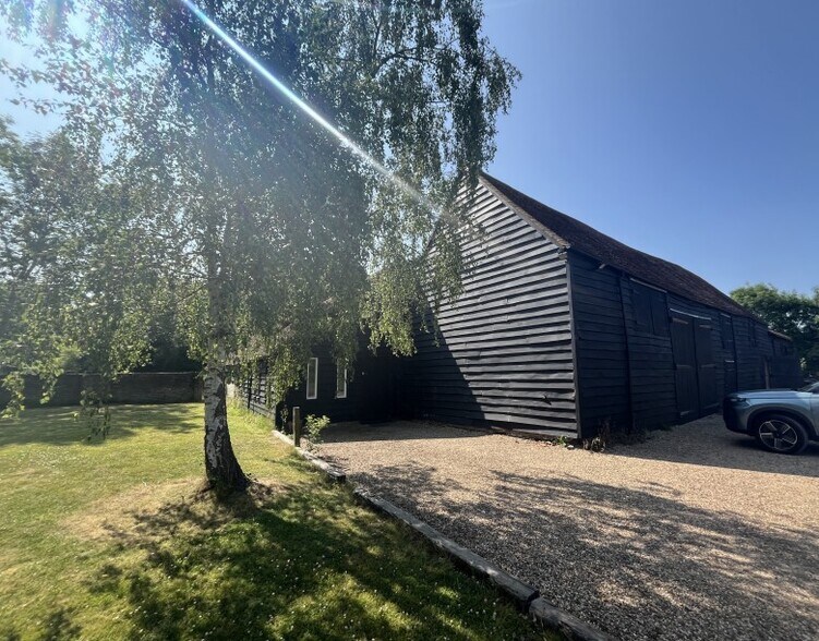 Hatfield Rd, Colney Heath à louer - Photo principale – Image 1 sur 1