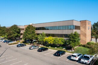 Plus de détails pour 31555 W 14 Mile Rd, Farmington Hills, MI - Bureau à vendre