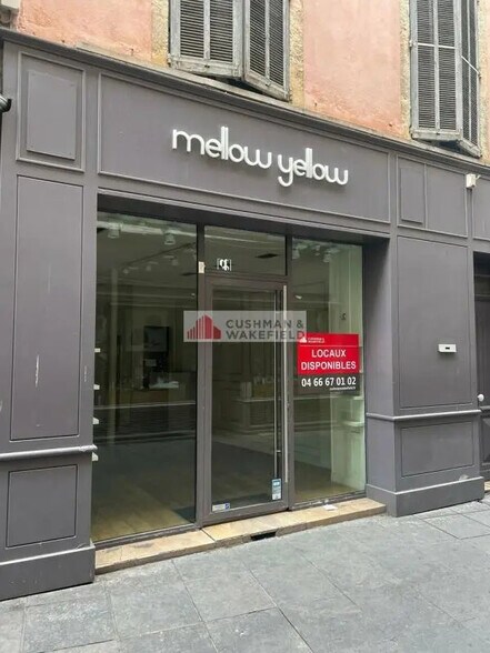 Local commercial dans Nîmes à louer - Photo de l’immeuble – Image 1 sur 3