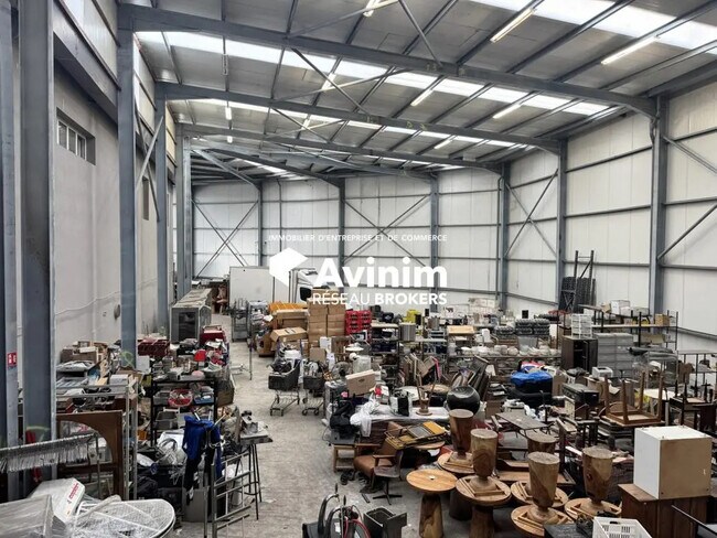 Plus de détails pour Industriel/Logistique à louer