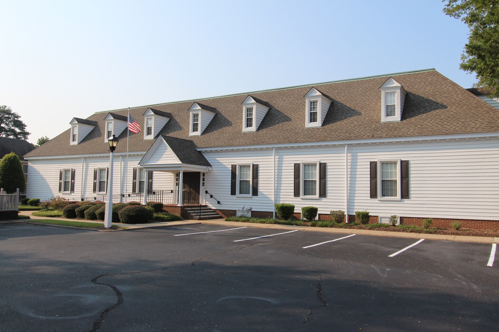 800 Newtown Rd, Virginia Beach, VA à louer Photo de l’immeuble– Image 1 sur 9