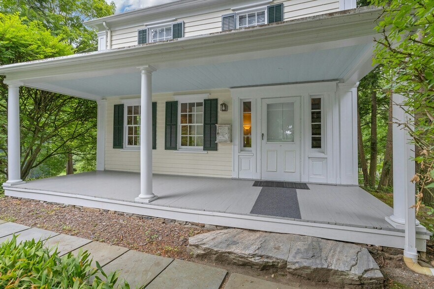 96 Spring St, South Salem, NY à vendre - Photo de l’immeuble – Image 2 sur 8