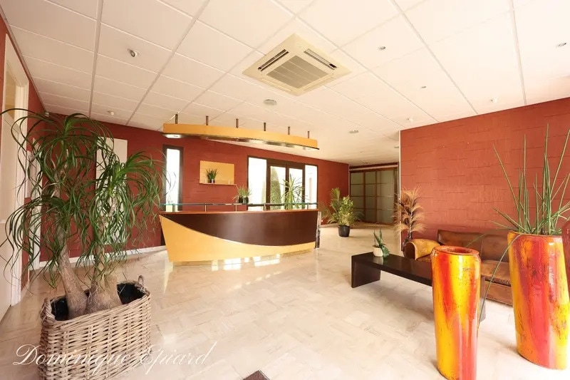 Bureau dans Niort à vendre - Photo de l’immeuble – Image 2 sur 16