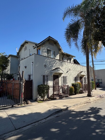 6815 Lexington Ave, Los Angeles, CA à vendre - Photo de l’immeuble – Image 2 sur 8