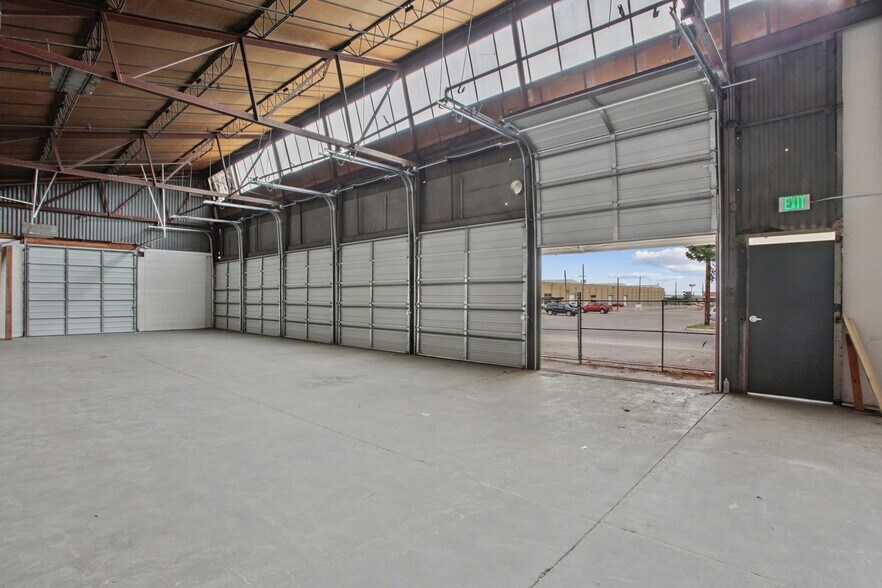 3800 East 48th Avenue, Denver, CO à vendre - Photo intérieure – Image 3 sur 9