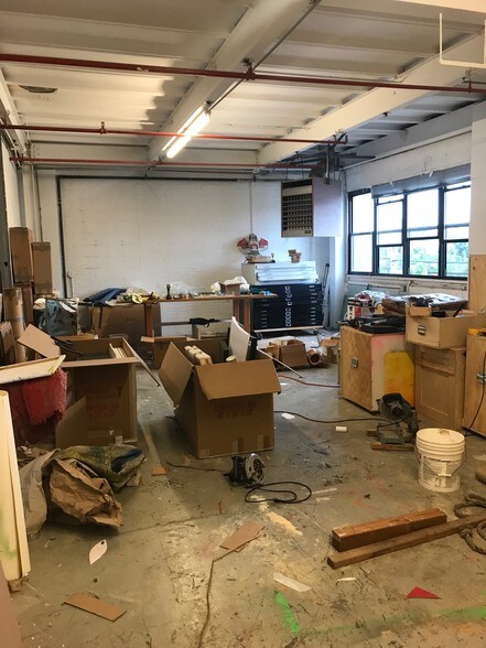 18 Bay St, Brooklyn, NY à louer - Photo intérieure – Image 2 sur 92