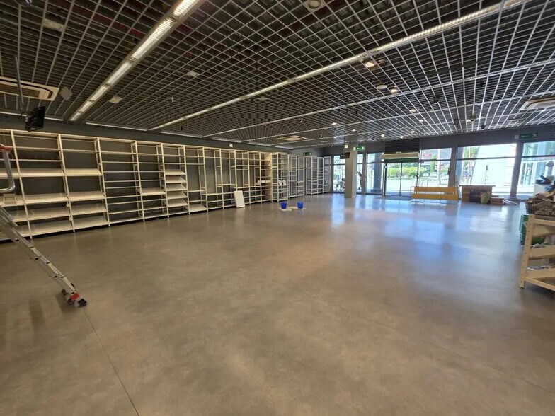 Local commercial dans Nice à louer - Photo de l’immeuble – Image 1 sur 8