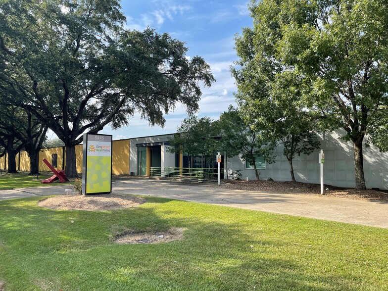 5425 Florida Blvd, Baton Rouge, LA à vendre - Photo de l’immeuble – Image 3 sur 22