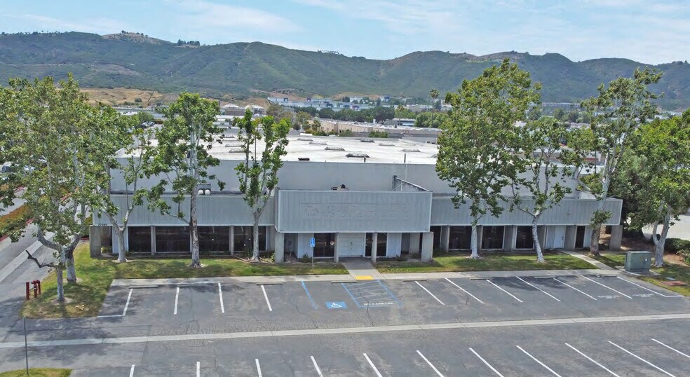 27495 Diaz Rd, Temecula, CA à louer - Photo de l’immeuble – Image 2 sur 5