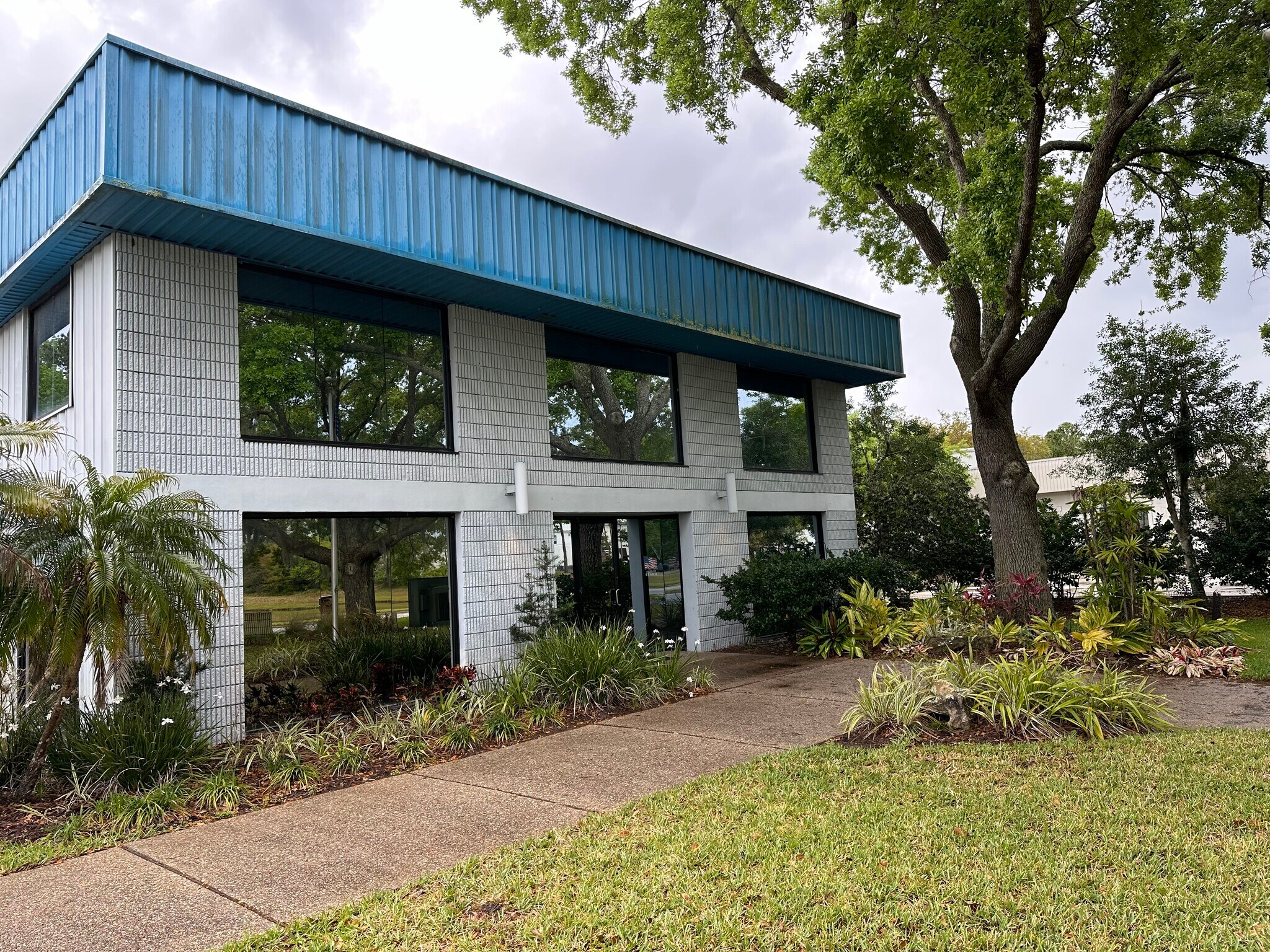 6811 Phillips Industrial Blvd, Jacksonville, FL à louer Photo principale– Image 1 sur 10