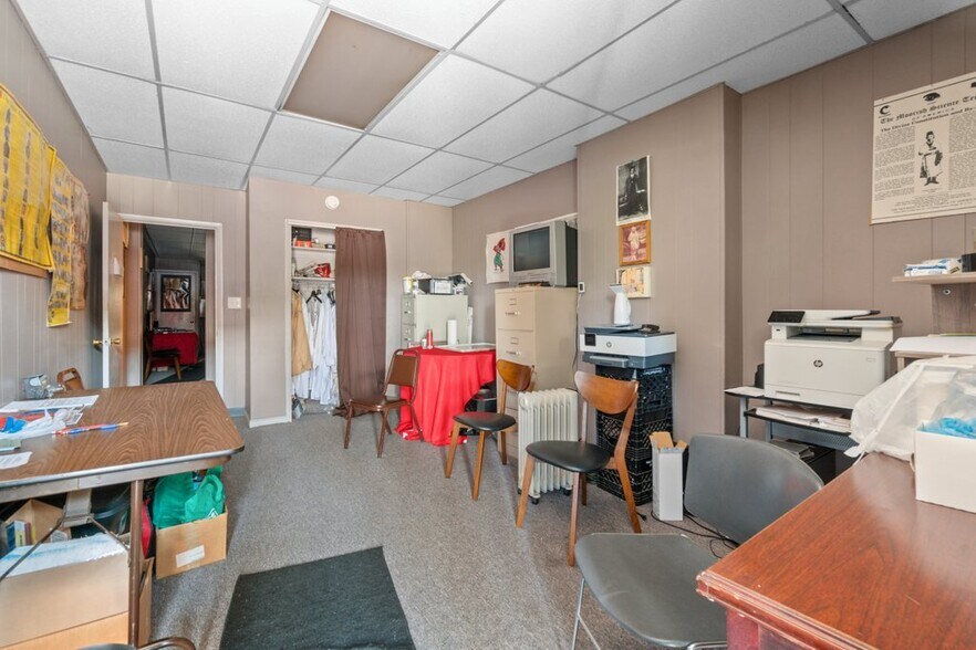 2530 N Calvert St, Baltimore, MD à vendre - Photo de l’immeuble – Image 3 sur 46