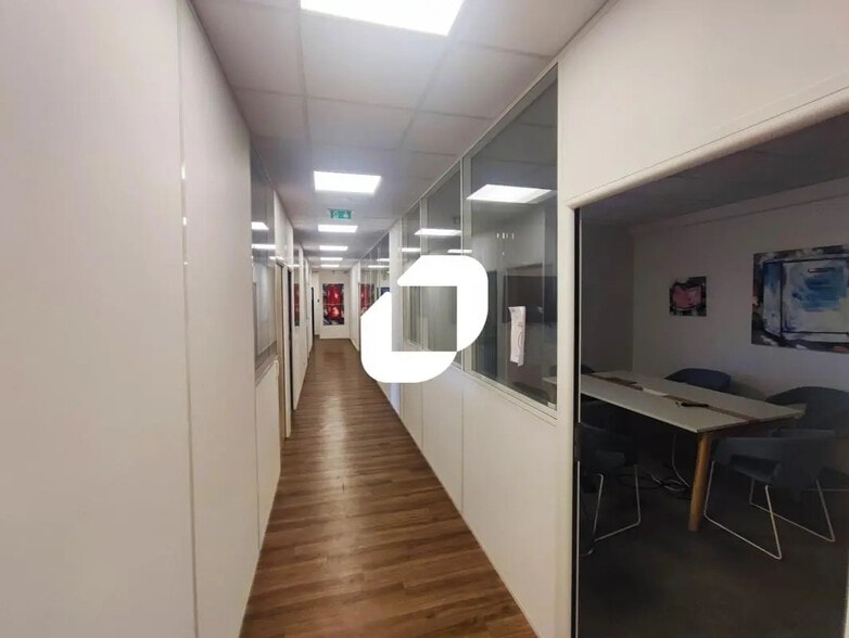Bureau dans Rosny-sous-Bois à vendre - Photo de l’immeuble – Image 3 sur 7