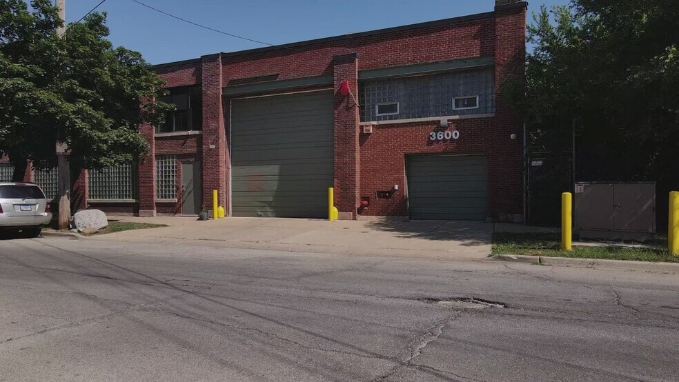 3610 W Potomac Ave, Chicago, IL à louer - Vidéo sur l’annonce professionnelle – Image 2 sur 22